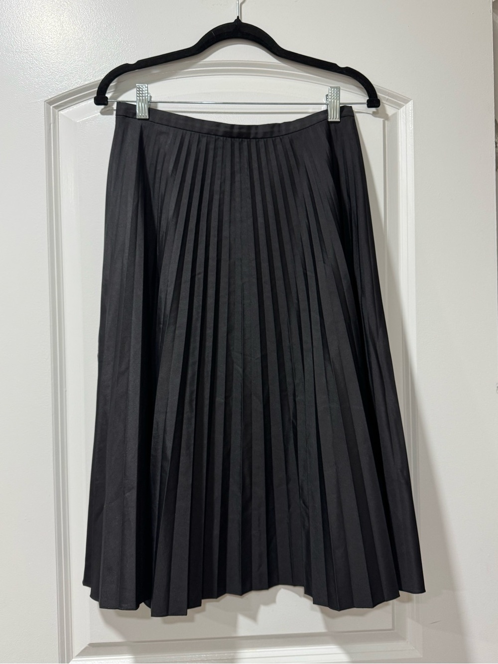 MaxMara Black Pleated Midi Skirt